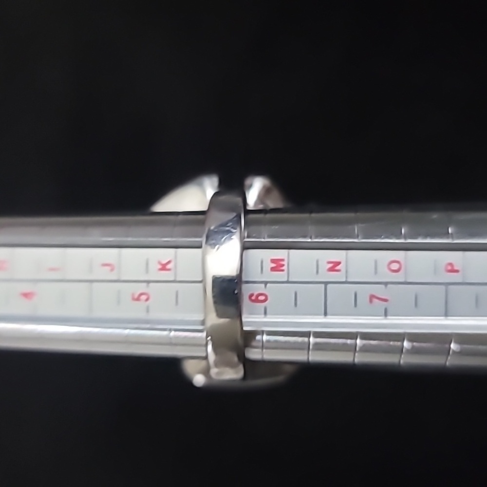 Large Gaudi FlowerCocktail Ring - Picture 7 of 7